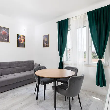 Apartament Lions